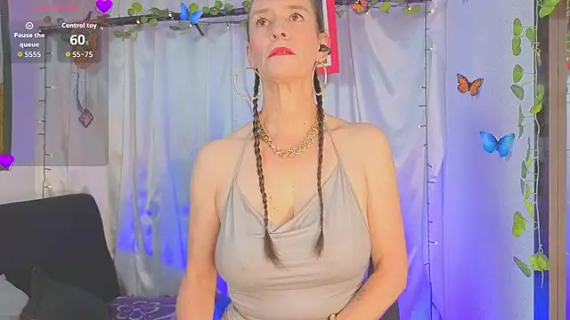 LeanaMaturee online show from 06/05/26, 01:17