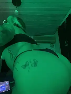 Snapshot of cielitolindo333 chatting on 02/23/26, 02:31 cielitolindo333 online show from 02/23/26, 02:31