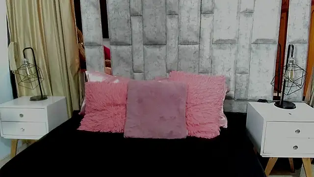 sharon noa online show from 04/22/26, 02:07