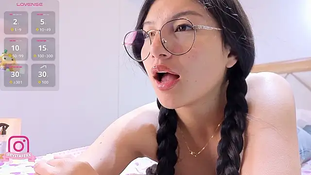 eva depp  online show from 03/14/26, 10:32