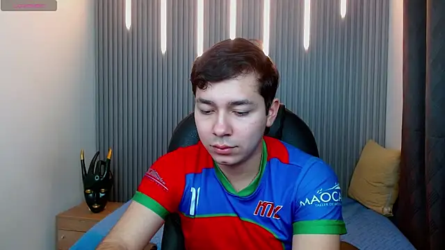 Julian Smith21 online show from 03/23/26, 02:59