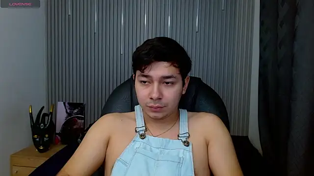 Julian Smith21 online show from 04/17/26, 12:35