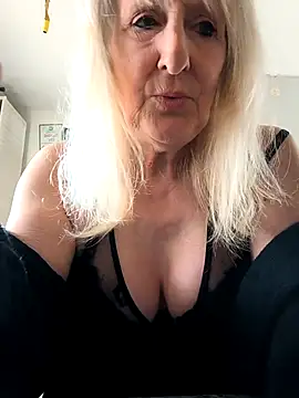 Heidiblueeyes online show from 03/31/26, 01:44