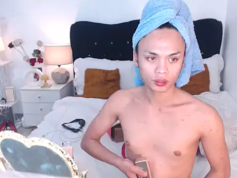 Snapshot of YzaHellsex chatting on 02/23/26, 04:15 YzaHellsex online show from 02/23/26, 04:15