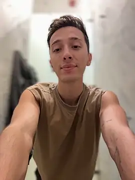 Thiago Jones1 online show from 03/04/26, 06:36