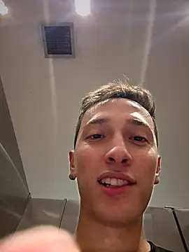 Snapshot of Thiago_Jones1 chatting on 06/22/26, 10:07 Thiago Jones1 online show from 06/22/26, 10:07