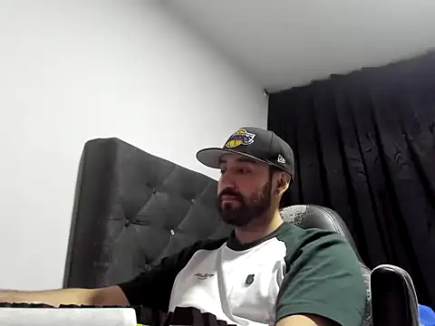 Snapshot of coolfreaky chatting on 02/23/26, 01:36 coolfreaky online show from 02/23/26, 01:36