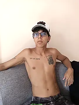 TuPapi 21 online show from 03/28/26, 09:03