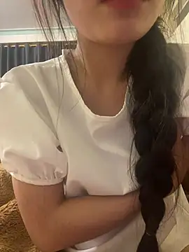 Snapshot of Rio-cute chatting on 06/19/26, 05:17 Rio-cute online show from 06/19/26, 05:17