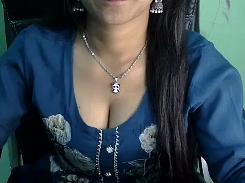 cute momo love online show from 03/16/26, 05:44