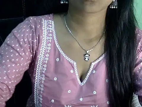 cute momo love online show from 03/25/26, 04:51