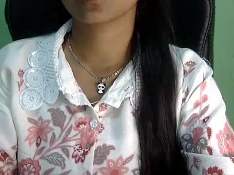 cute momo love online show from 04/02/26, 05:16