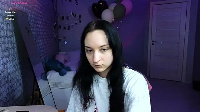 LuxuryLoverss online show from 03/28/26, 11:21