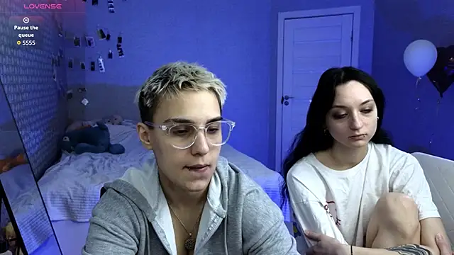 LuxuryLoverss online show from 04/19/26, 11:09