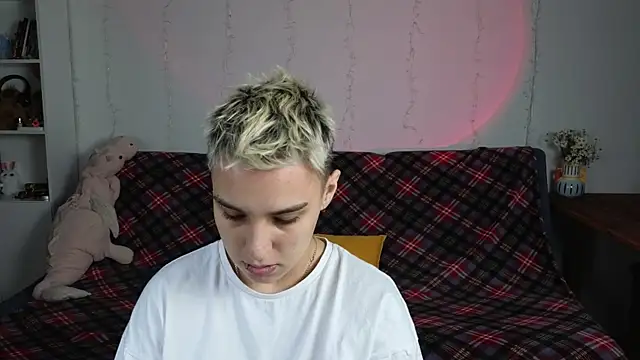 LuxuryLoverss online show from 06/30/26, 11:22