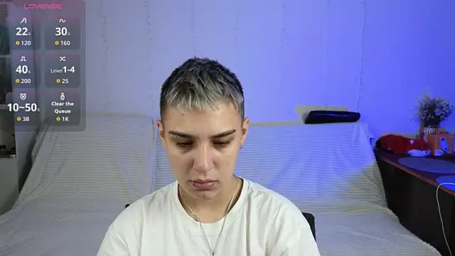 LuxuryLoverss online show from 07/17/26, 07:04