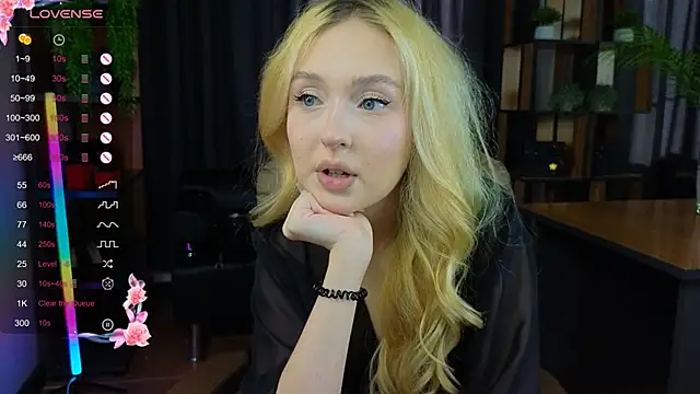 Snapshot of Marta_Joy chatting on 03/02/26, 05:08 Marta Joy online show from 03/02/26, 05:08