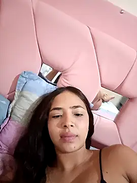 Sexy cloe outdoors online show from 03/15/26, 08:04