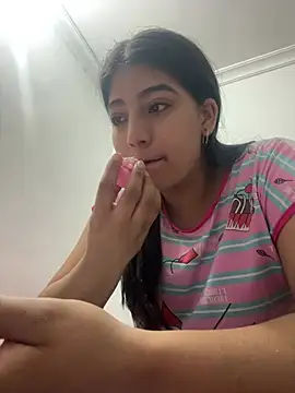 Sexy mia outdoors online show from 04/24/26, 03:53