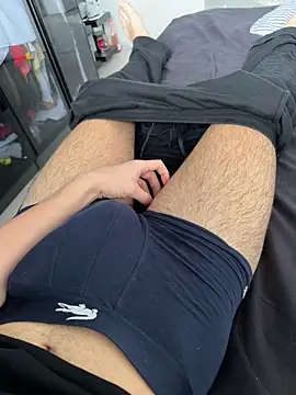 Snapshot of Vireontr1 chatting on 02/24/26, 09:40 Vireontr1 online show from 02/24/26, 09:40