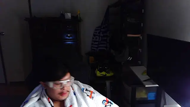 Snapshot of longlongsong chatting on 02/23/26, 08:44 longlongsong online show from 02/23/26, 08:44