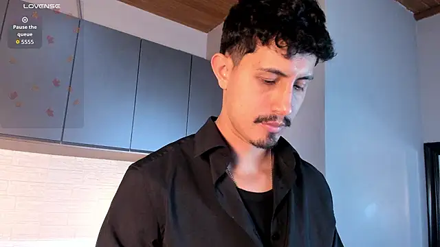 Snapshot of kamal_wolff chatting on 02/24/26, 12:03 kamal wolff online show from 02/24/26, 12:03