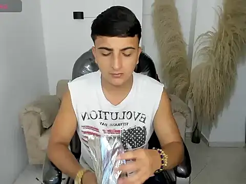 Snapshot of oliver_kooper21 chatting on 02/26/26, 12:15 oliver kooper21 online show from 02/26/26, 12:15