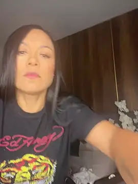 Snapshot of Tiffanyy_Lam chatting on 02/27/26, 10:21 Tiffanyy Lam online show from 02/27/26, 10:21