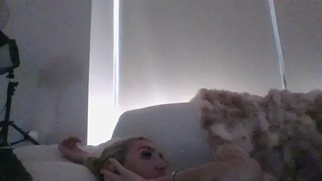 kinkykara25 online show from 05/17/26, 11:50