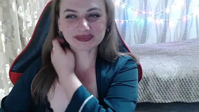 Snapshot of Golden_Muse chatting on 02/24/26, 10:30 Golden Muse online show from 02/24/26, 10:30