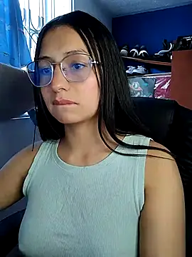 Snapshot of Angel_swee chatting on 03/15/26, 02:01 Angel swee online show from 03/15/26, 02:01