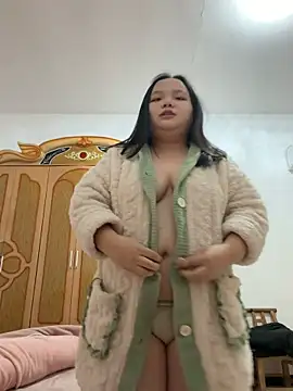 Snapshot of ShuTing23 chatting on 02/25/26, 10:47 ShuTing23 online show from 02/25/26, 10:47