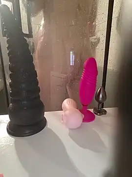 milffa online show from 04/13/26, 10:59