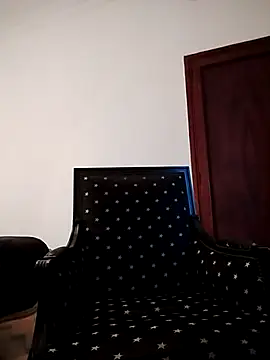 Snapshot of laisladepalma chatting on 02/25/26, 05:44 laisladepalma online show from 02/25/26, 05:44