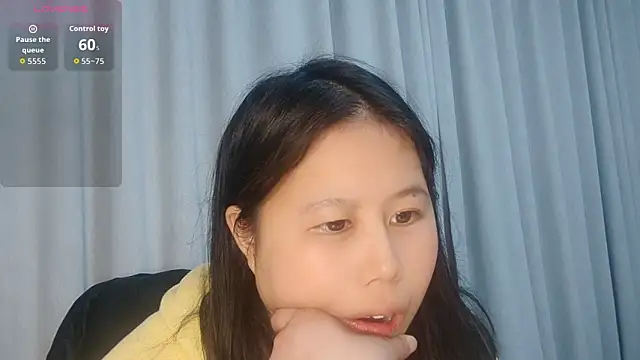 Snapshot of Hannah-33 chatting on 02/26/26, 07:07 Hannah-33 online show from 02/26/26, 07:07