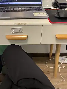 Snapshot of xiaoya-cc chatting on 02/23/26, 09:28 xiaoya-cc online show from 02/23/26, 09:28