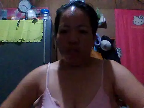 Snapshot of sweet_lhyn chatting on 05/07/26, 01:27 sweet lhyn online show from 05/07/26, 01:27