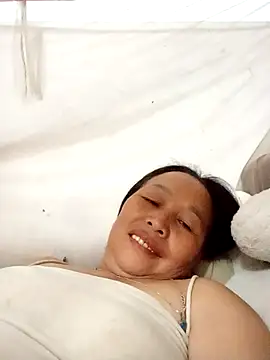 heesuu11 online show from 04/08/26, 01:44