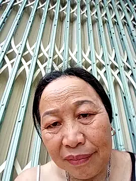 heesuu11 online show from 04/17/26, 11:41