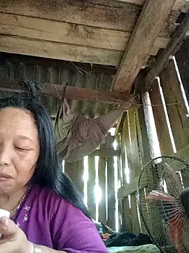 heesuu11 online show from 04/22/26, 04:59