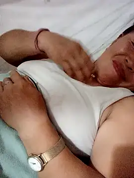 heesuu11 online show from 04/22/26, 05:03