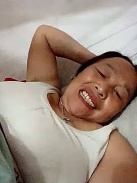 heesuu11 online show from 04/23/26, 01:57