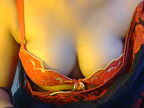 strip sunshine online show from 05/13/26, 04:43