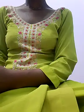 Snapshot of Karishma_88 chatting on 02/25/26, 05:17 Karishma 88 online show from 02/25/26, 05:17