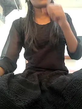 Snapshot of sexy_queenn_ chatting on 02/27/26, 07:41 sexy queenn online show from 02/27/26, 07:41