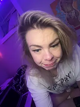 Snapshot of LaurenRae_x chatting on 03/01/26, 02:46 LaurenRae x online show from 03/01/26, 02:46