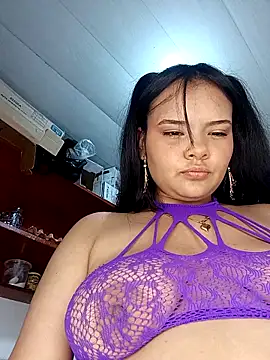 Emily Rouse23 online show from 04/22/26, 02:25