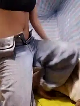 Lala-labu online show from 04/15/26, 11:38