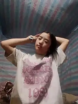 Lala-labu online show from 04/21/26, 12:01