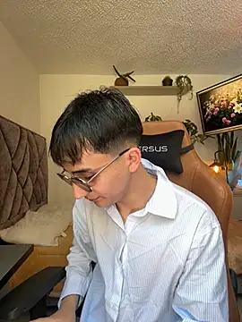 Snapshot of Sr_evann chatting on 02/25/26, 02:37 Sr evann online show from 02/25/26, 02:37